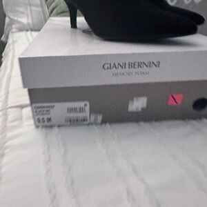 Giani Bernini Black Heeled Shoes